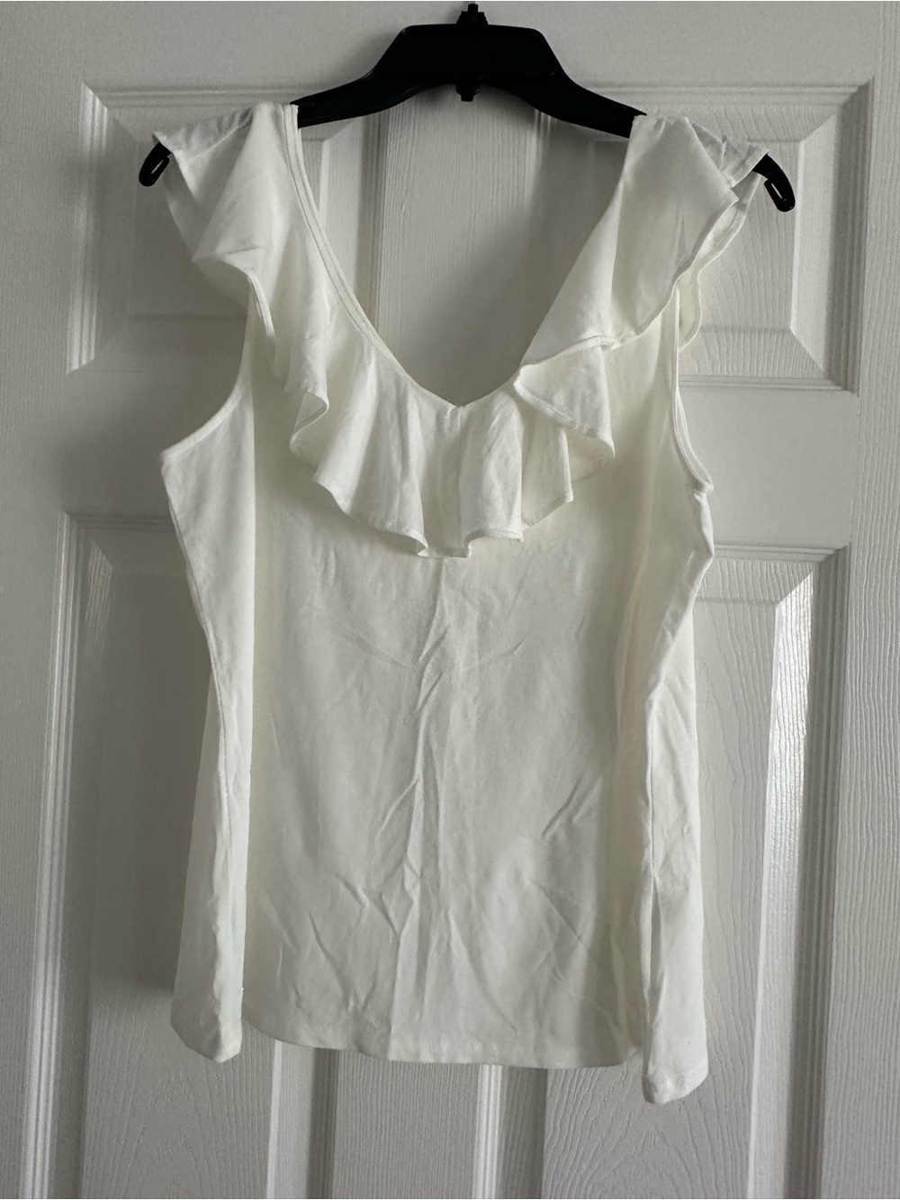Lilly Pulitzer White Ruffle V-Neck Sleeveless Camisole